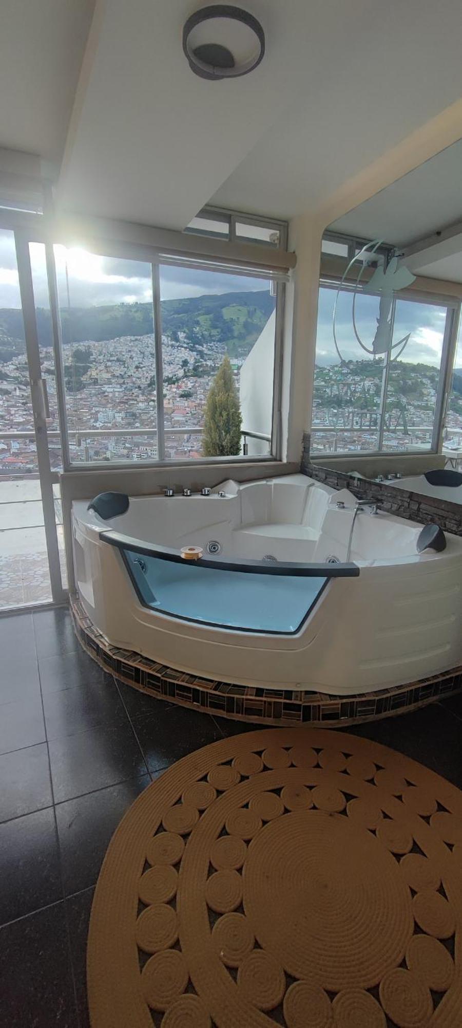 Hotel Luna Quitena Quito Esterno foto